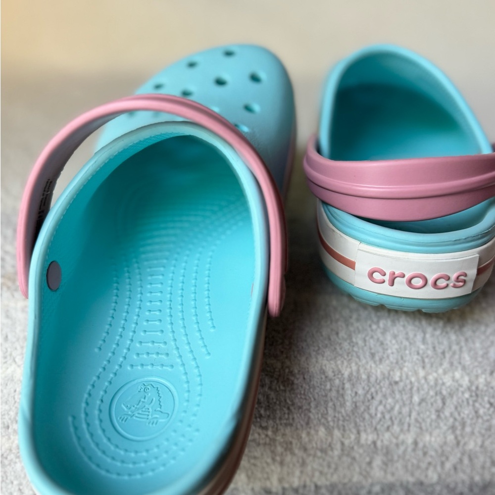 CROCS - Light Blue (Ice Blue) and Pink - Picture 4 of 6